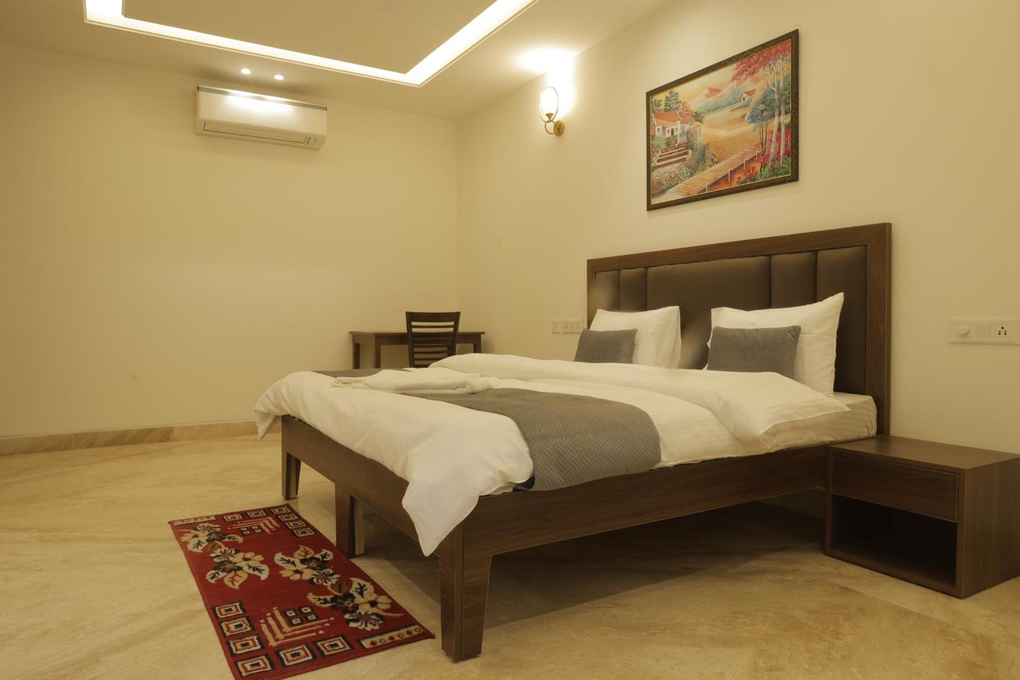 مبيت وإفطار نيودلهي Under My Roof Superio المظهر الخارجي الصورة